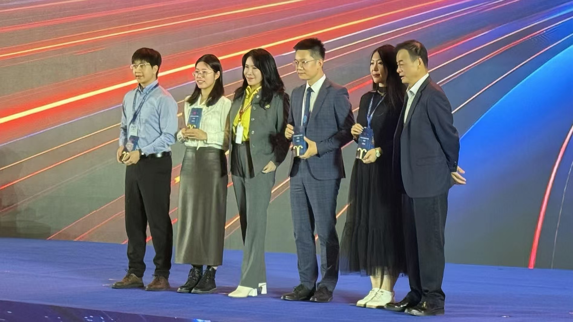 Headline | Beijiete Chairman Quan Qiuhong Invited to Attend the 2024 Securities Times · New Fortune Magazine Analyst Annual Meeting Awards Ceremony